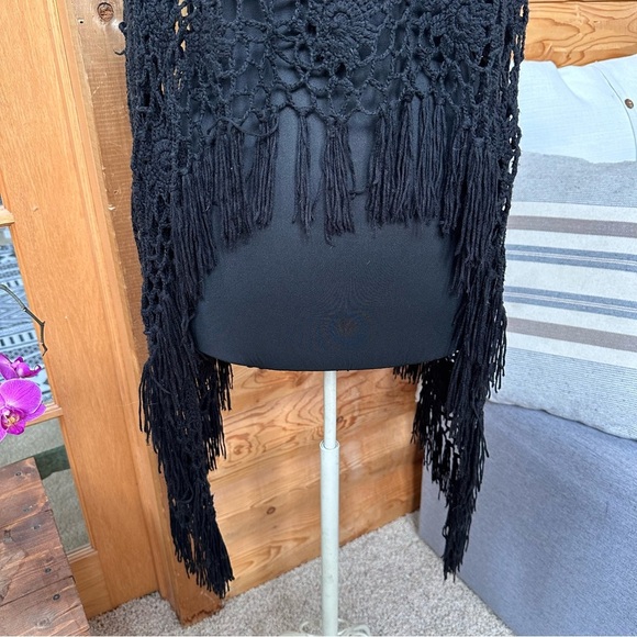SAY WHAT Black Crochet Fringe Vest Boho Festival Open Knit Layering Duster Sz XS - Picture 14 of 14